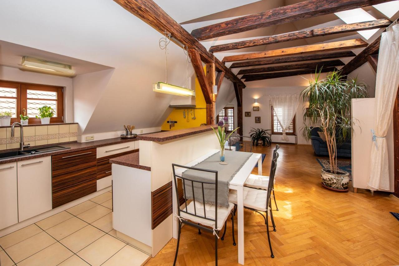 Ubytování u BÍLÉ PANÍ Český Krumlov Esterno foto